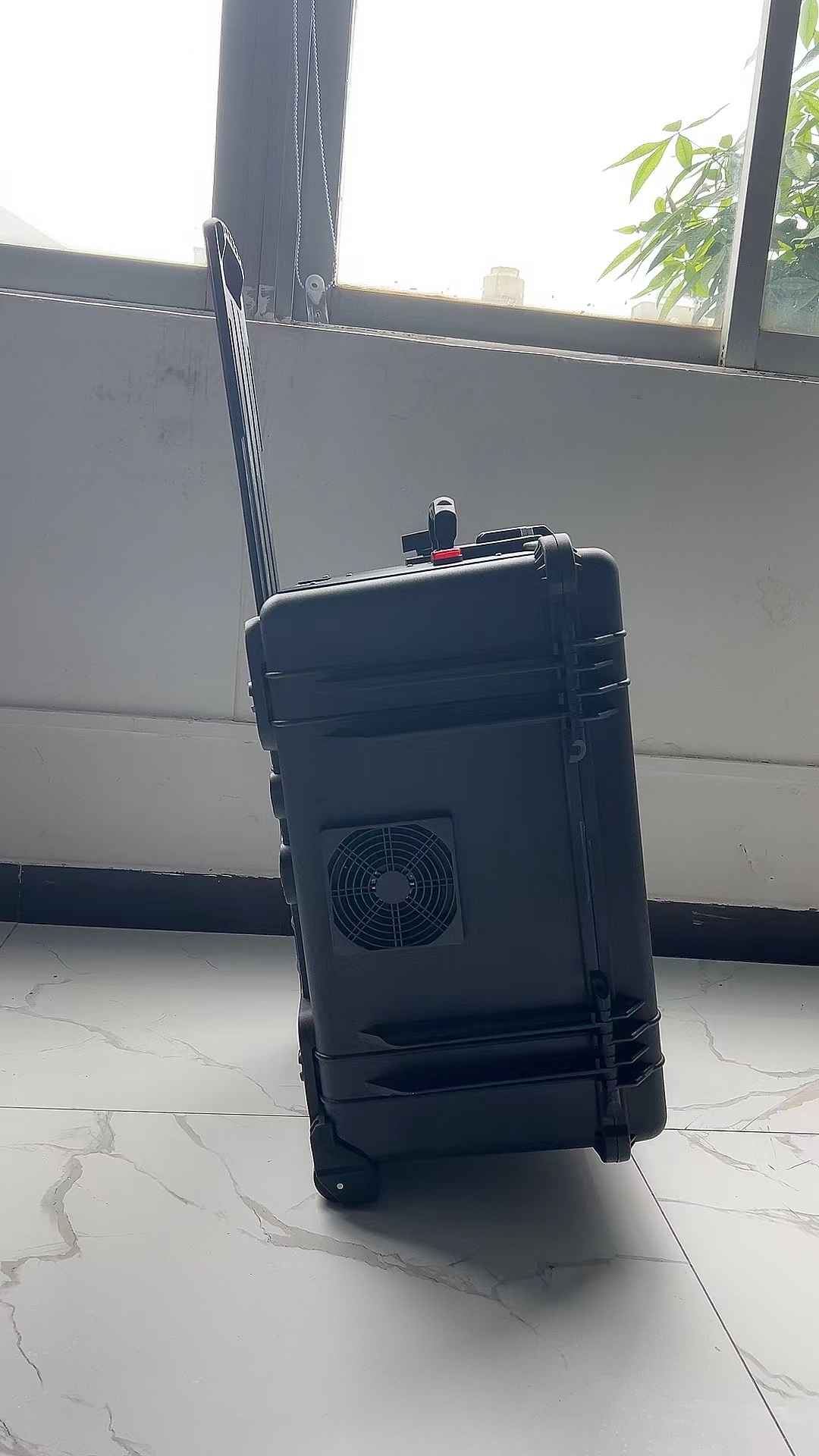 二道江手拉箱型移动通信干扰器